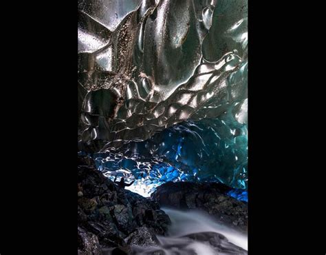 Image 5 Amazing Icelandic Ice Cave Photography Pictures Pics