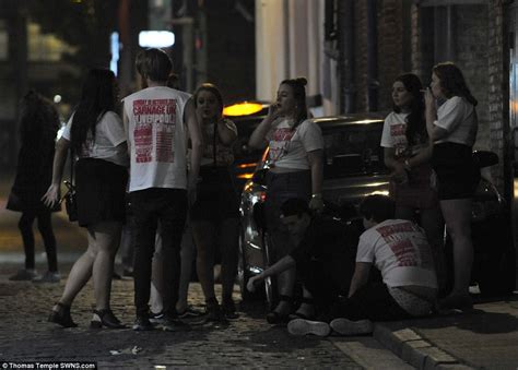 Students Hit The Streets Of Liverpool For Carnage Daily Mail Online