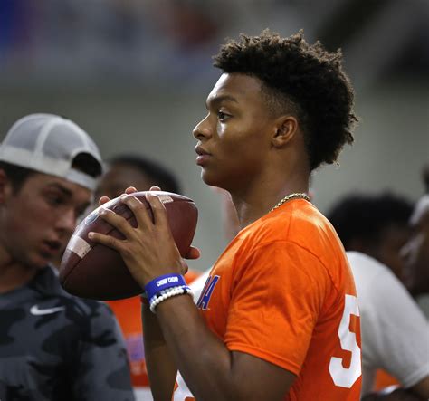Justin fields signs with david mulugheta. Recruiting: Mullen reaches out to 2018 class, visits 5* QB ...