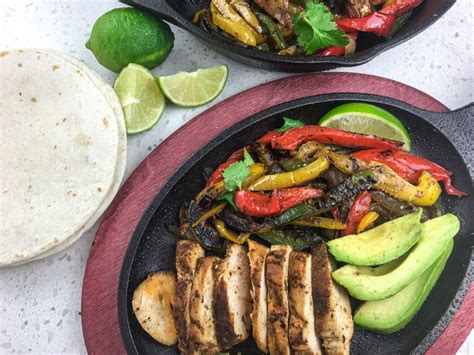 To prepare the fajitas, heat 2 tablespoons olive oil in a large cast iron skillet over medium heat. My Sizzling Cast Iron Skillet Chicken Fajitas - Welcome to ...