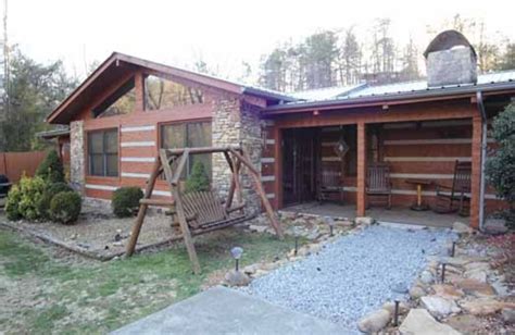 Beautiful pigeon forge cabins by american patriot getaways. Pigeon Forge Vacation Rentals - Cabin - Rustic Ranch ...