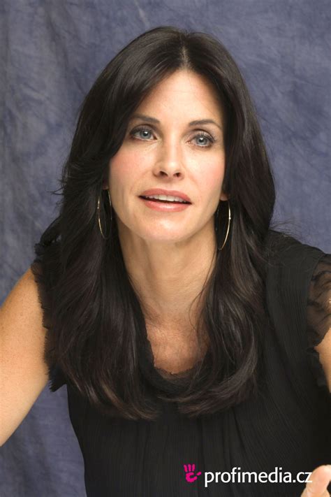 Cox is best known for her performance in 'friends', 'scream', and the popular sitcom 'cougar town' for which she earned a golden globe nomination. Courteney Cox - frisur zum Ausprobieren in eFrisuren