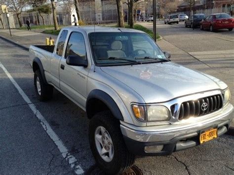 Find Used 2001 Toyota Tacoma Dlx Extended Cab Pickup 2 Door 27l In