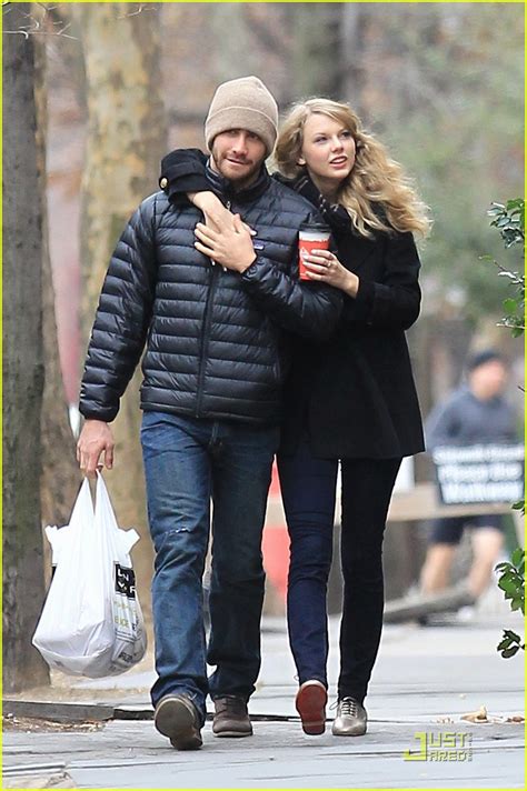 Jake Gyllenhaal And Taylor Swift More Thanksgiving Pics Photo 2502028