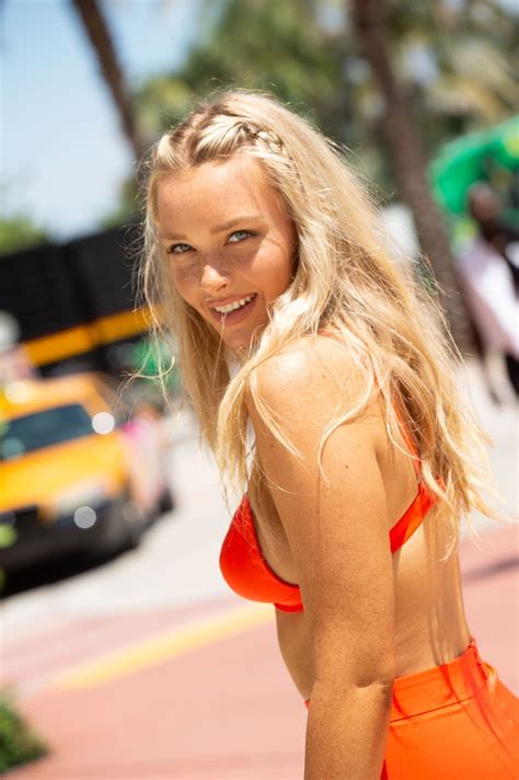 Camille Kostek Sexy 20 Photos Thefappening