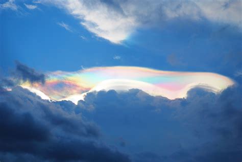 krem.com | VERIFY: What is a 'unicorn cloud?'