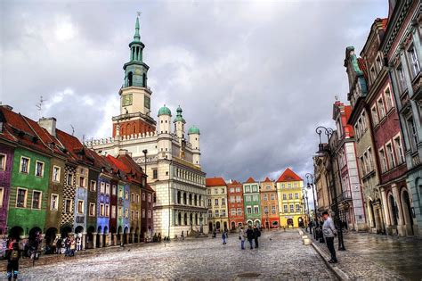 Sistemul politic și principalii indicatori comerciali. My Erasmus experience in Poznań, Polonia de Laura ...