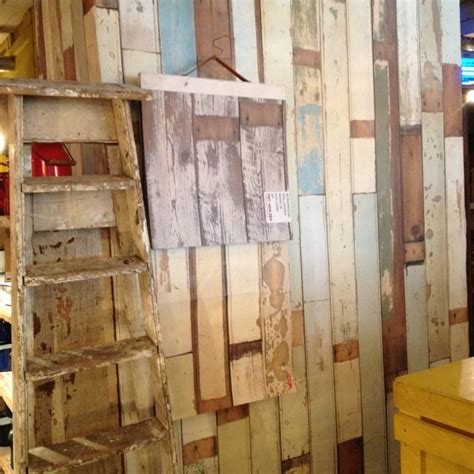 Free Download Fun Wallpaper That Looks Like Battered Old Planks Of Wood