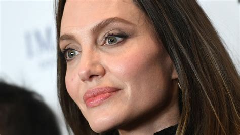 Angelina Jolies Heartbreaking Email To Brad Pitt Resurfaces Amid Legal