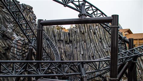 Erlebe die neue themenwelt rookburgh, wie du sie noch nie gesehen hast: Taron at Phantasialand Looks Amazing - Coaster101