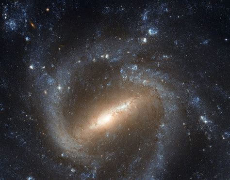 Galaxia Espiral Barrada Ngc 1073 Es La Galaxia Más Brillante Registrada Hasta Ahora Gracias Al