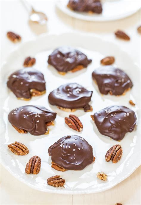 Melting the caramel on the stove takes a bit longer but it's worth it. How To Make Turtles With Kraft Caramel Candy / Caramel Pretzel Turtles Easy Chocolate Pecan ...