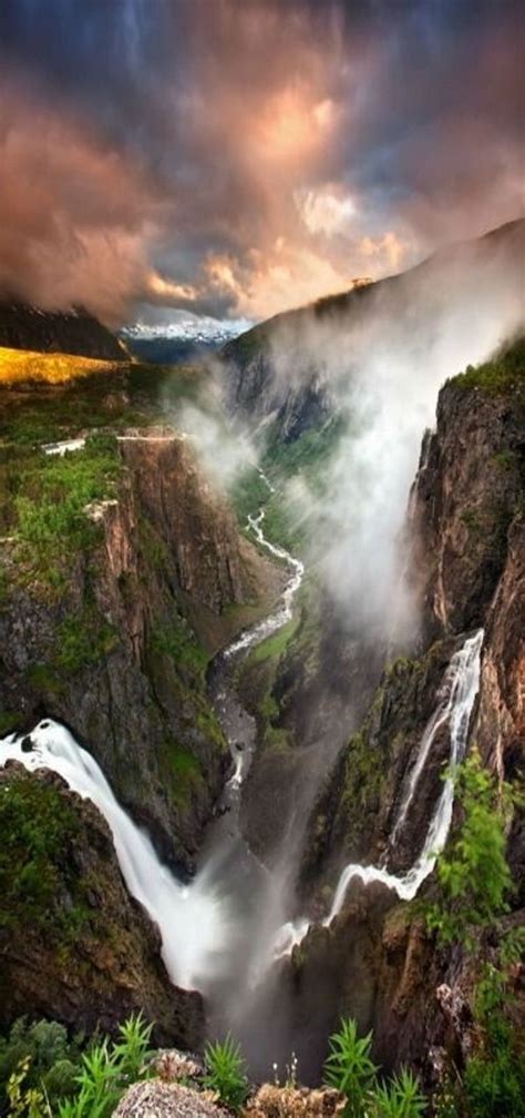 Cascade De Vøringfossen Beautiful Waterfalls Waterfall Beautiful Places