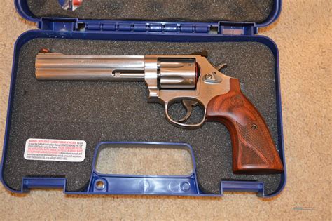 Clearance Sale Smith And Wesson 686 Plus Delux For Sale