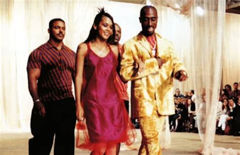 Tupac Models At Versace Fashion Show 1996 A History Of Versace In