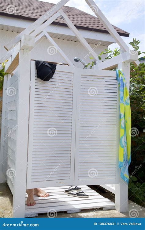 Outdoor Shower Room In The Courtyard Cabins Dressing Lockers With