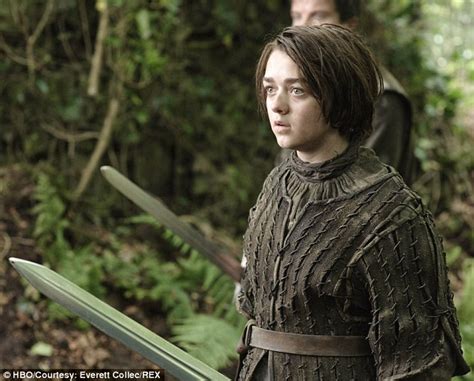 Game Of Thrones Maisie Williams Looks Nothing Like Arya At Ny Fan