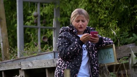 Emmerdale Fans Taken Aback As Hollyoaks Star Unexpectedly Pops Up In Soap Mirror Online
