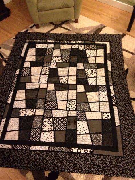 Modern Magic Tiles Quilt In Black And White Мужское одеяло Лоскутное