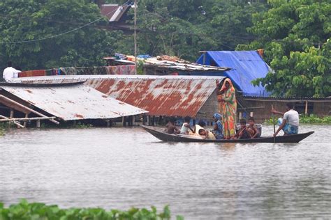 Assam Flood Death Toll Assam Floods 20 Dead 926 Lakh People In 2071 Villages Affected