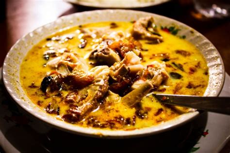 Tongseng adalah makanan yang mirip dengan gulai, namun bedanya bumbu di. Resep Tongseng Kambing Khas Solo Enak Dan Lezat - Hari ...