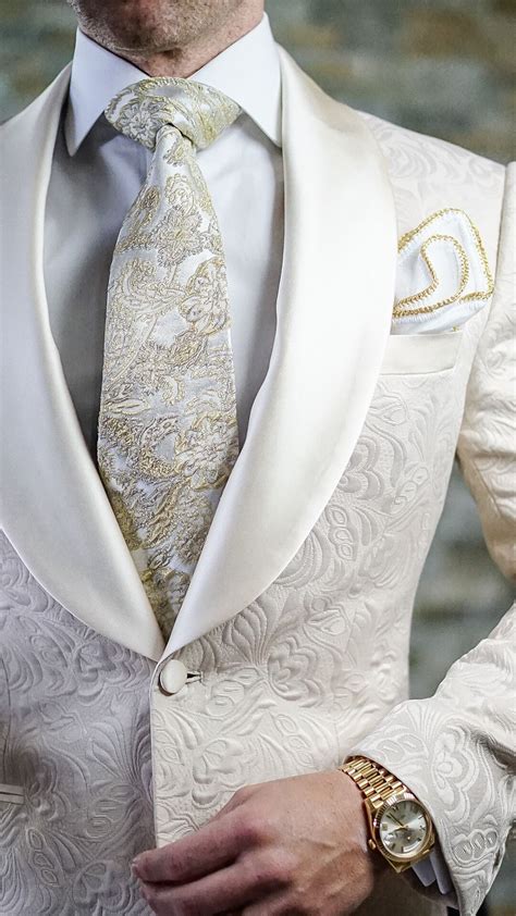 32 Ivory Wedding Dress Black Tux