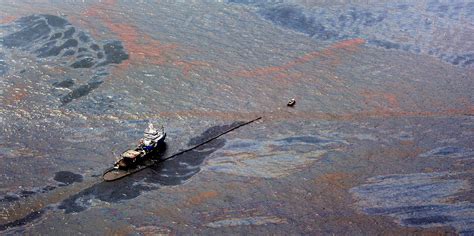 Bps Deepwater Horizon Spill Has Left Tons Of Oil On The Gulfs Floor