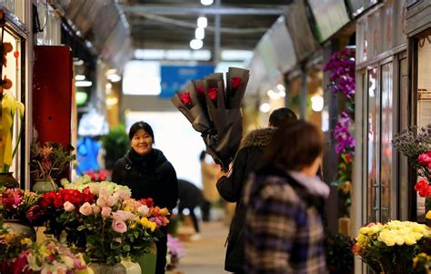 Shanghai Flower Market Prepares For Valentines Day Global Times