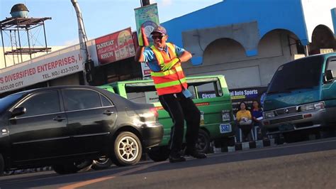 Traffic Enforcer Apprehending Motorists Over Unjustifiable Reason
