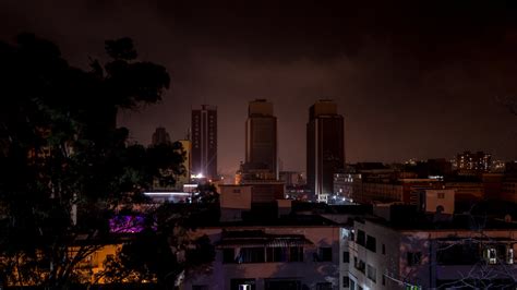 No End In Sight To Venezuelas Blackout Experts Warn The New York Times