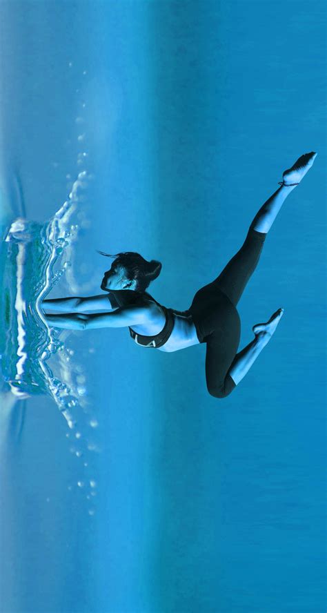 Flexible Dancer Water Splash 1707x3200 Animated Version EroFound
