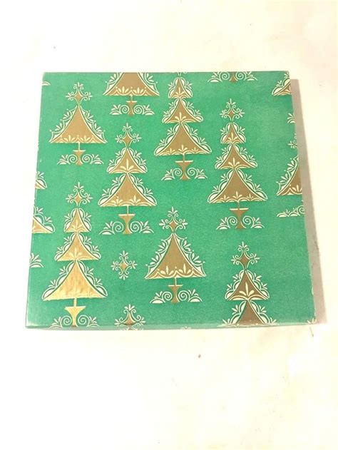 Vtg Mcm Christmas T Box Hankie Green W Gold Trees 725 By 725 By