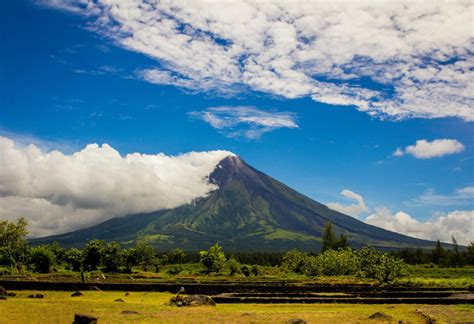 Touring The Historical Cagsawa Ruins In Legazpi City Albay Hubpages
