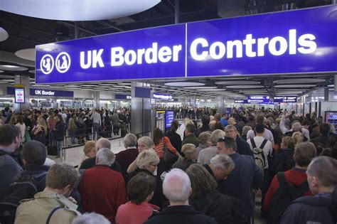 Saiba Como Evitar As Filas De Imigra O Dos Aeroportos Brit Nicos