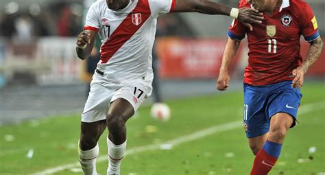 Selección Peruana Luis Advíncula Lamentó Perder Ante Chile Futbol