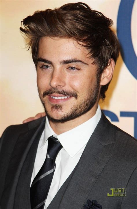 J'ai pas compris c'est zac ou fron ? Patchy & Scruffy Beard of a celebrity | Zac efron beard ...