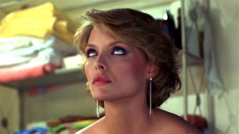 Michelle Pfeiffer Desnuda Hacia La Noche 9 Fotos GIF Video