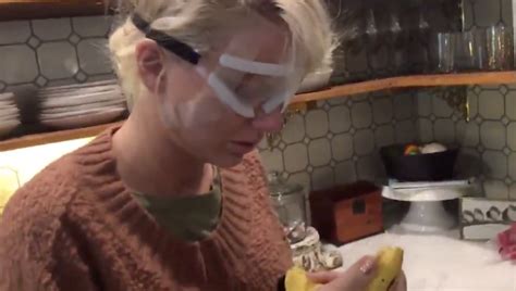 Post Surgery Taylor Swift Getting Emotional Over A Banana Is My New