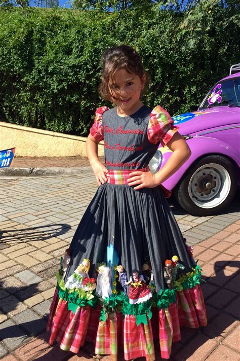 É uma fita adesiva super resistente e de fácil aplicação. Posso Usar Vestido Longo Como Roupa de Festa Junina?
