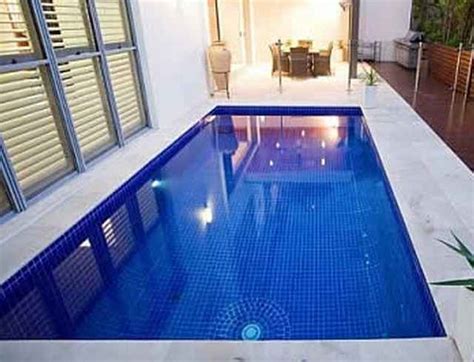 desain kolam renang rumah minimalis eksterior rumah