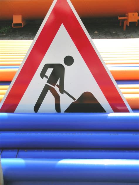  "Tunnel" für Fußgänger: Kran versperrt Mallnitzer Weg in ...