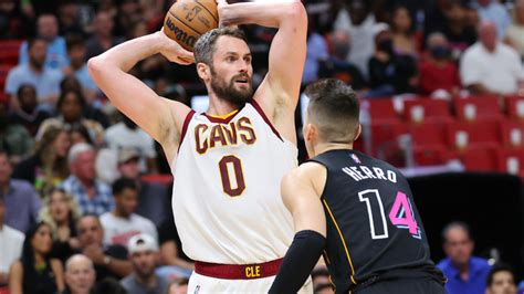 Heat Sign Kevin Love Veteran Forward Lands In Miami After Getting