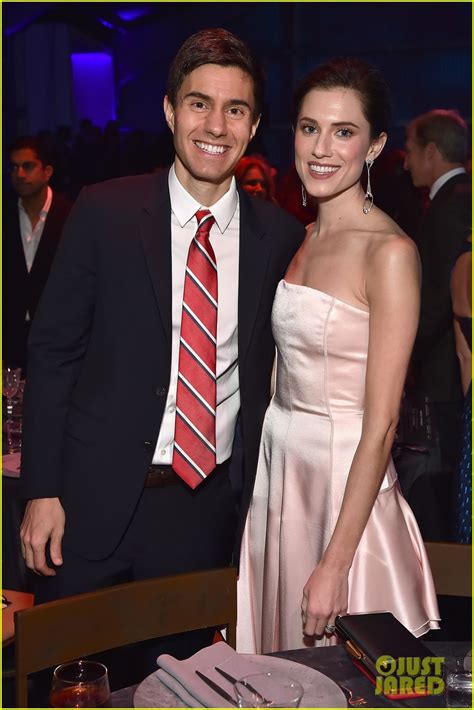 Allison Williams And Husband Ricky Van Veen Couple Up For Sean Penns Charity Gala Photo 4009004