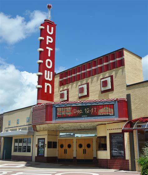 I thought this theater was so classy, very pretty (inside). Texas Movie Theatres | RoadsideArchitecture.com