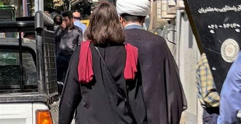 كاميرات في الأماكن العامة في إيران لمراقبة النساء غير المحجبات