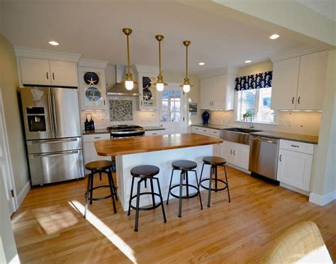 When decorating small open space kitchen, you can play with your imagination and creativity. SoPo Cottage: The Beach Cottage - Reinventing a 1940's ...