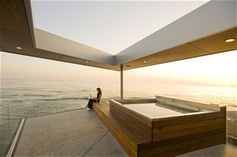 Jacuzzi Terrace Glass Fence Exquisite Ocean Front Residence In La