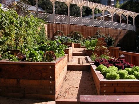But the most crucial one is you can grow a garden even in a they place multiple beds together to create a 'u' shape. Kitchen Garden Design Ideas - Landscaping Network