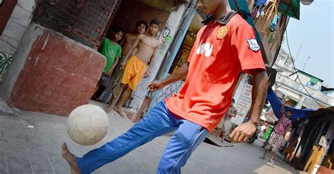 manchester united transfers kolkata teen invited to train by club from the back streets of