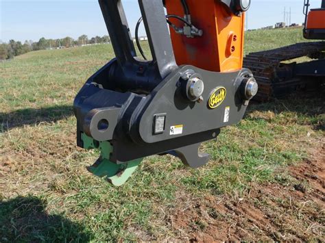 Pin Grabber Couplers From Leading Edge Attachments Inc Design Leader